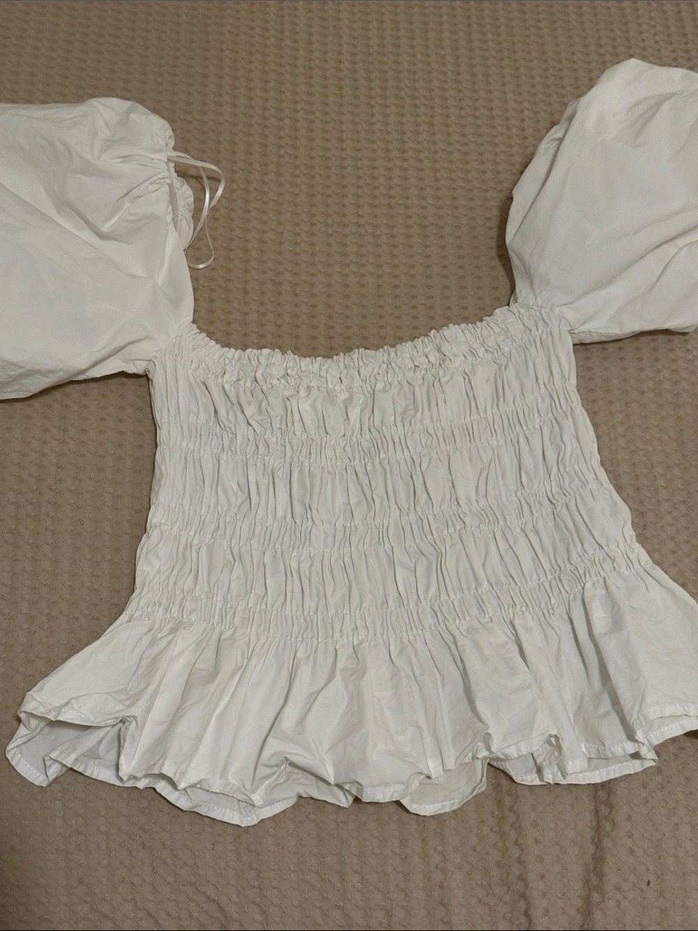 ASTR the label - Picture 2 of 3